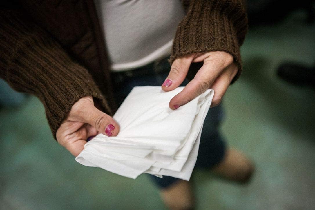 100 Bulk Pads with Wings Individually Wrapped for Women Homeless, Postpartum, Hospitals Trail maker