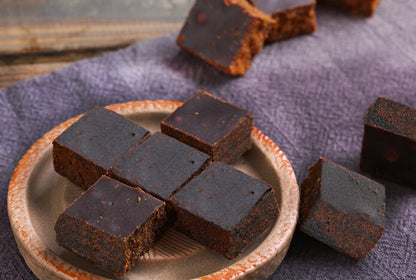 Yunnan specialty: handmade dark brown sugar for relieving the pain during menstrual